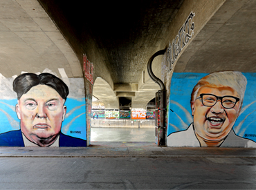 Mural of Trump and Kim Jong Un