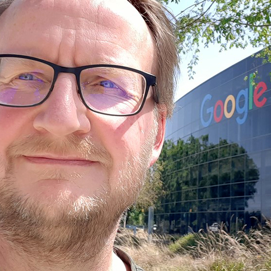Robert Good in front of the Silicon Valley Googleplex